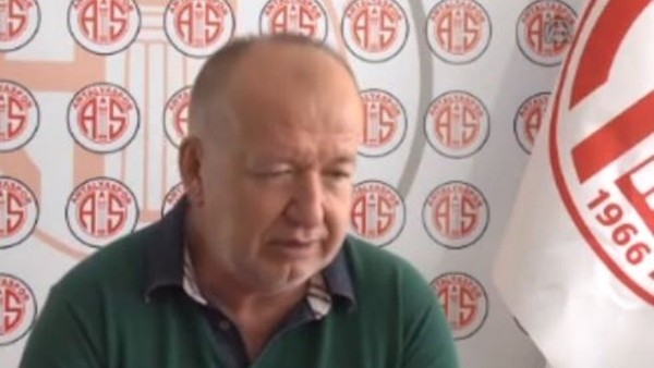 Antalyaspor, Valdes ve Ronaldinho'dan haber bekliyor