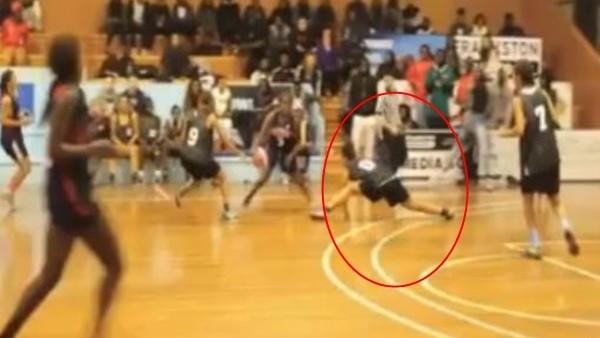 Defansı İkiye Ayırdı