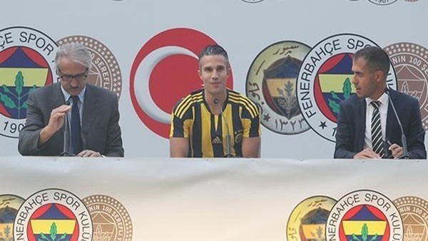 Kadıköy'de Van Persie coşkusu