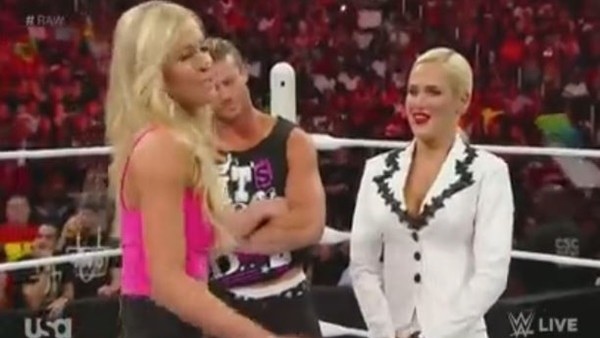 Onlar Durdu Sevgililer Kapıştı!