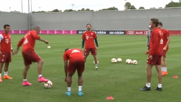 Vidal İlk Antrenmanda Rezil Oldu!