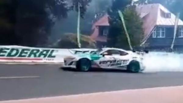 Fırlayan lastik dehşet saçtı