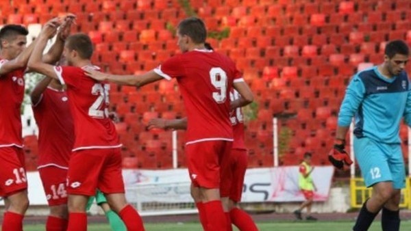 14 yaşında ilk maçına kaptan çıktı