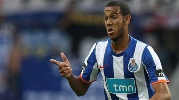 Fenerbahçe, Josef'i KAP'a bildirdi