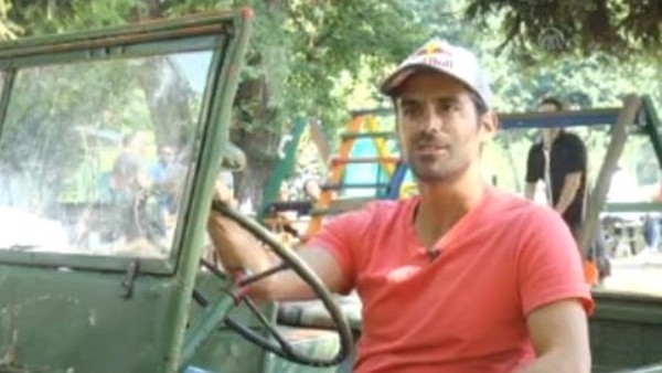 Kolombiyalı sporcu Mostar Köprüsü'nden atlayacak