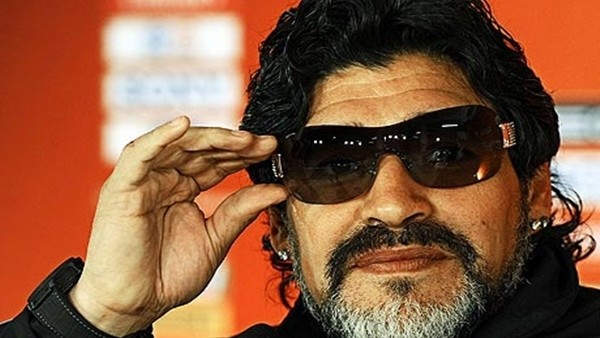 Maradona Müziğin Ritmine Kapıldı!