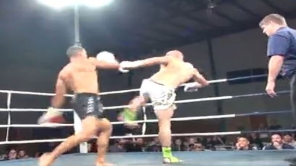 Yılın nakavtı! Ayaklarını yerden kesti