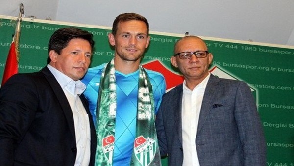 Bursaspor'da Tom De Sutter resmi imzayı attı
