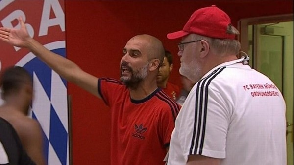 Guardiola İle De Jong Kapıştı!