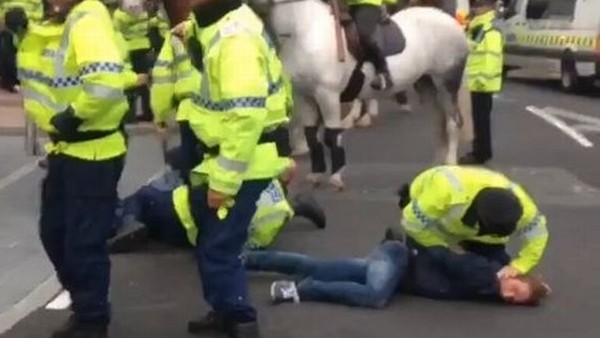 Belçikalı Holiganlar İngiltere'yi karıştırdı