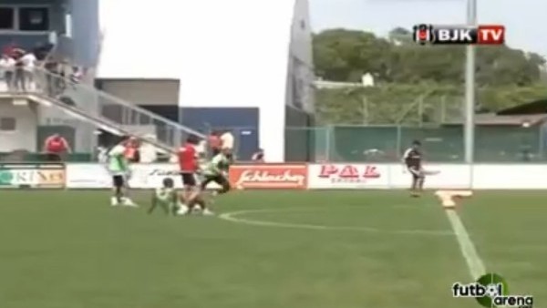 Beşiktaşlı futbolcuların şut çalışması