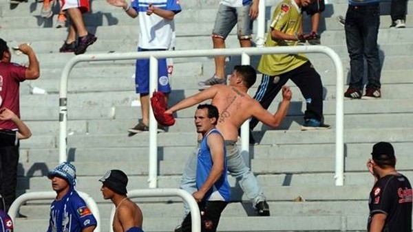 Sahaya Taş Yağmuru!