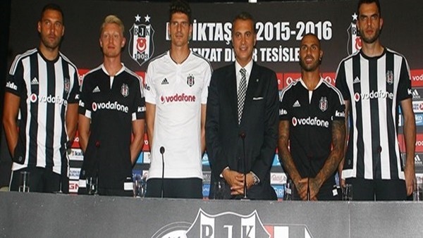 Beşiktaş'ın İmza Töreni