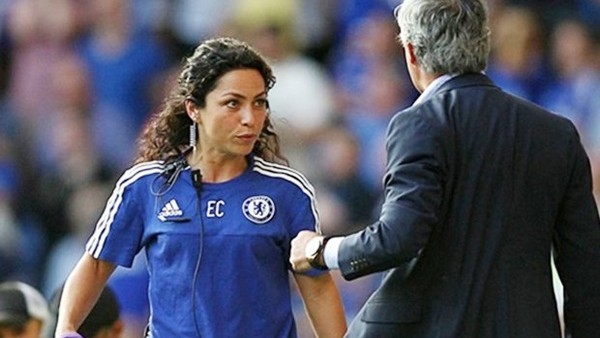  Mourinho ile Eva Carneiro saha ortasında atıştı