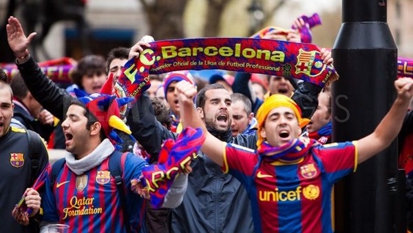 Barcelona taraftarı kendinden geçti