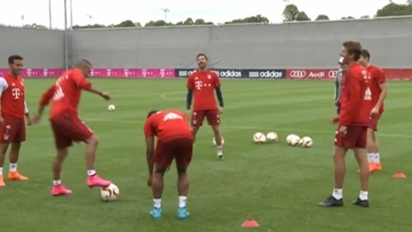 Arturo Vidal antrenmanda rezil oldu