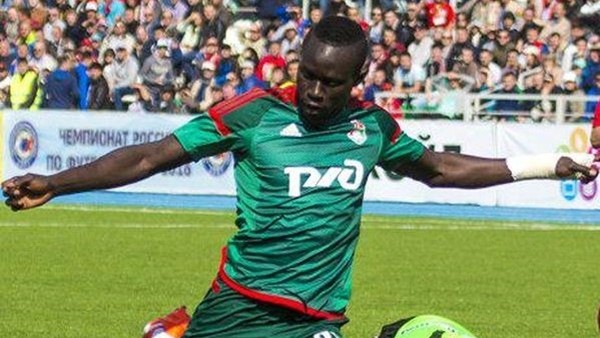 Oumar Niasse düşe kalka golünü attı