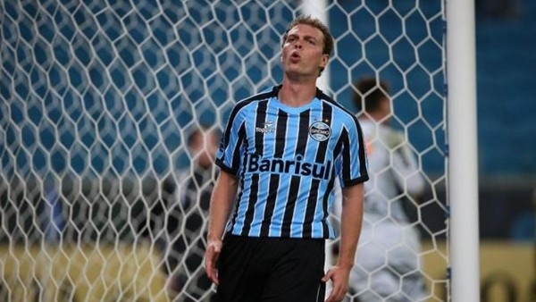 Herşeyi yaptı bir golü atamadı....