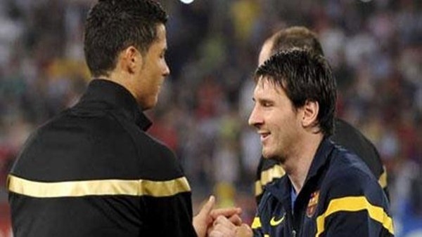 Ronaldo ve Messi kız tavlarsa...