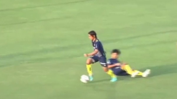 Sol Ayağıyla Füze Yolladı! Müthiş Gol...