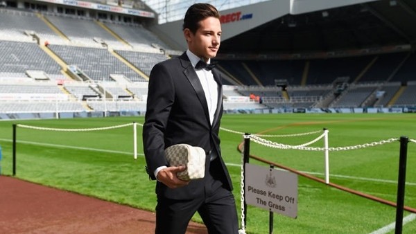 Düğüne değil maça geldiler