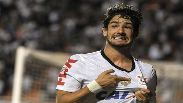 Alexandre Pato'dan akıllara zarar gol