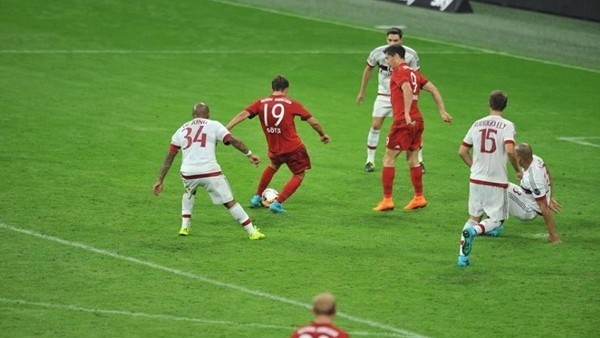 Bayern Münih 3-0 Milan - Maç Özeti (4.8.2015)