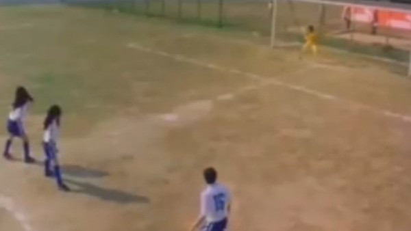 Böyle kaleci daha önce görülmedi...