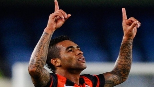 Shaktharlı Alex Teixeira'dan enfes bir gol!