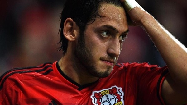 Hakan Çalhanoğlu Yılın Golünü Atıyordu