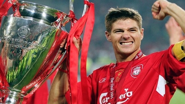 FIFA'dan Steven Gerrard'a özel klip