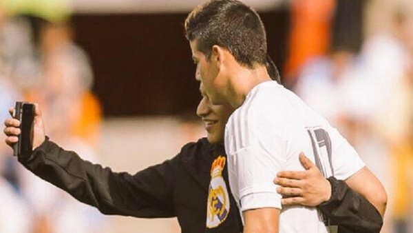 James'i Korkutan Selfie!