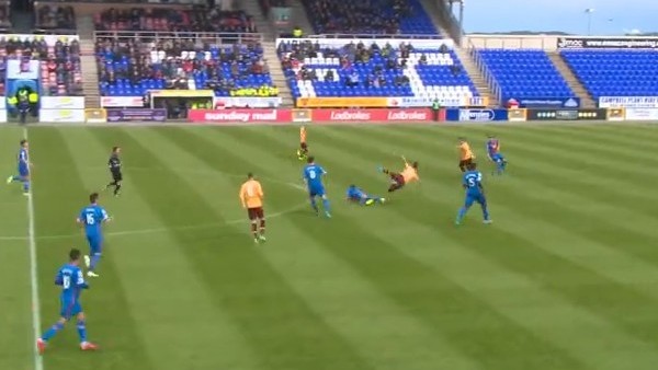 Böyle faul görülmedi! Tekmeler havada uçuştu