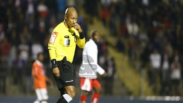 Hakem kartını unutunca