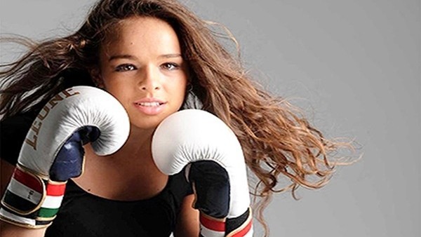 Hem model hem boksör