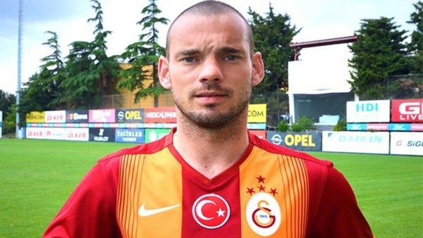 Sneijder: 'Kavga dedikoduları...'