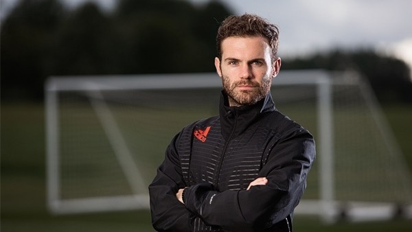 Juan Mata'dan frikik dersi