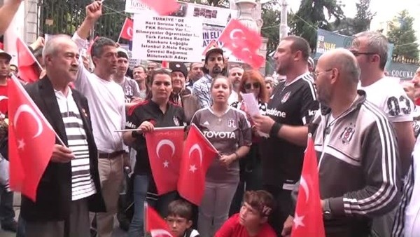 Beşiktaşlı taraftarlardan terör saldırılarına tepki
