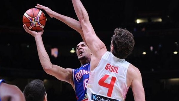 Rudy Gobert'in bloğu maçı uzattı