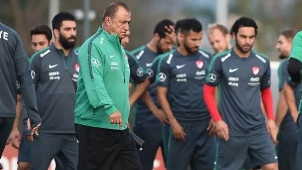 Futbolda milli mesai sürüyor