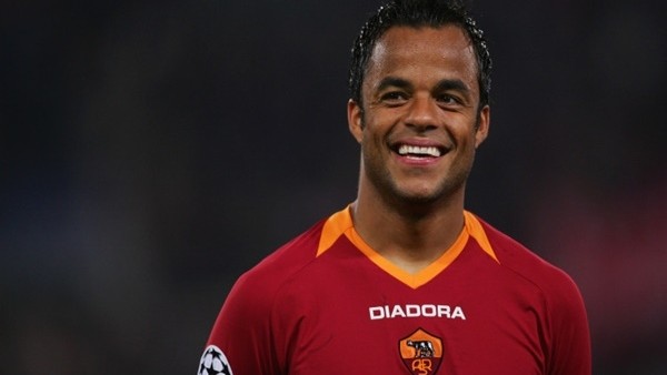 Mancini'nin Lyon'a attığı efsane gol