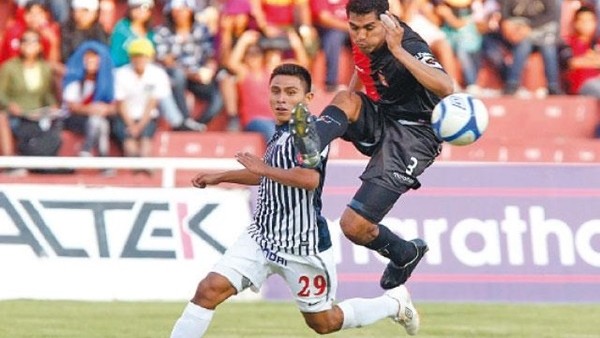 İnsanlık dışı faul! Balta...