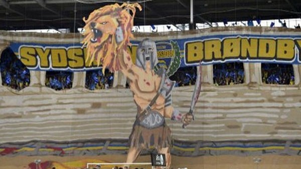 Aslan'ın başını kestiler