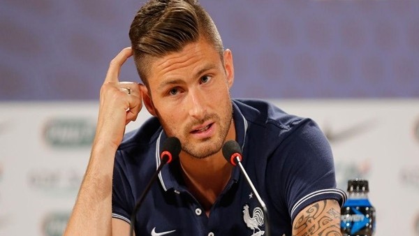 Giroud'dan protestolara cevap