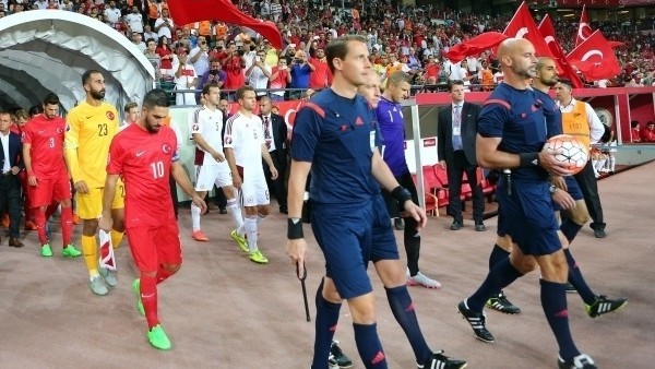 Türkiye - Letonya maçından objektiflere yansıyanlar