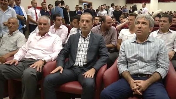 Futbol hakemleri sezon açılışında bir araya geldi