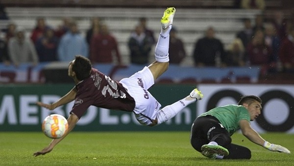 Kaleci 19. saniyede oyundan atıldı!