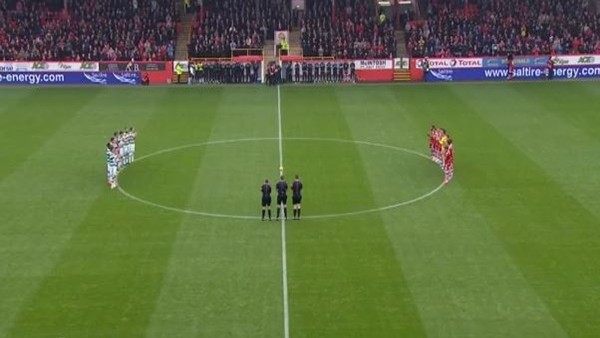 Celtic'li oyunculardan 'efsane' için saygı duruşu