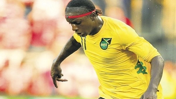 Darren Mattocks öyle bir gol kaçırdı ki..