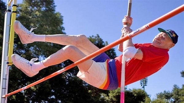 100 yaşında inanılmaz bir rekor kırdı